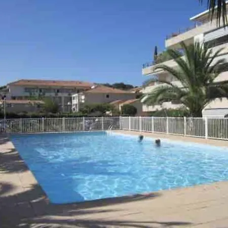 Apartamento Dans Résidence Piscine 500m De La 2**