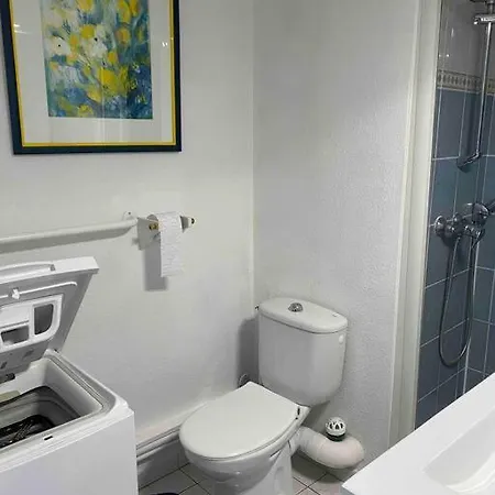 Apartment Dans Piscine 500m De La 2** *